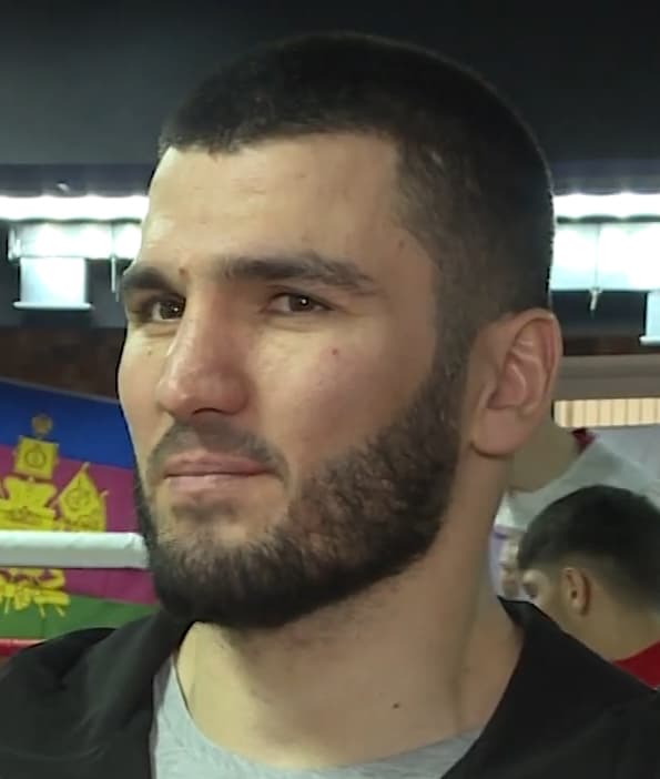 David Benavidez camp denies dodging Artur Beterbiev fight